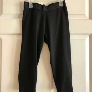 PINK cropped leggings